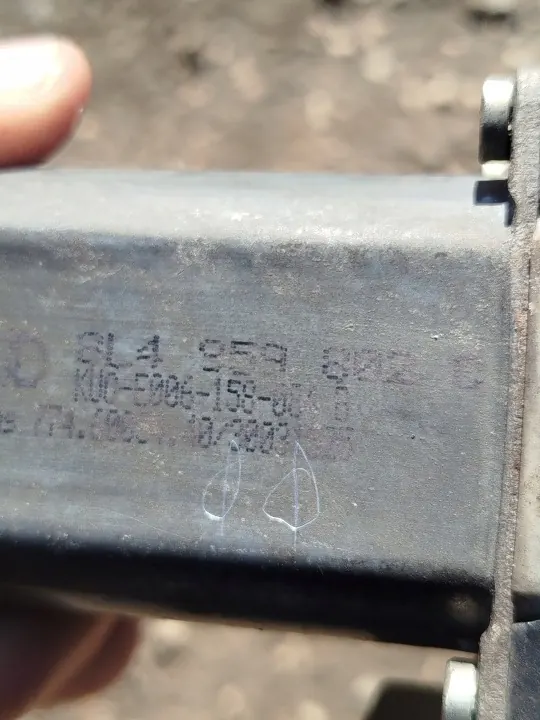 Audi A3 8L höger framfönsterregulator OEM 8L4959802C image 4