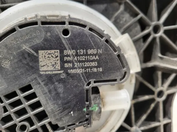 Audi AdBlue-tank OEM 8W0131878BT - Begagnad image 5