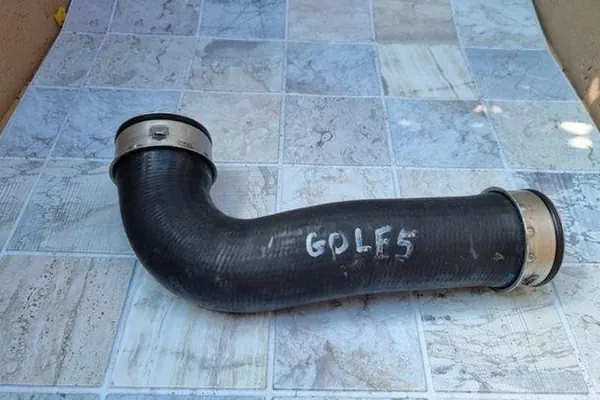 Tubo intercooler VW GOLF V 1.9L Diesel 1K0145834B image 4