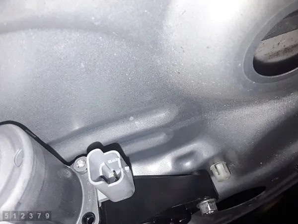 Hyundai Fensterheber OEM 834802R050 - Gebraucht image 3
