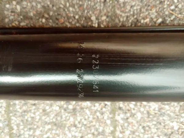 Renault ohjaamonnostosylinteri OEM 2729238 - Käytetty image 4