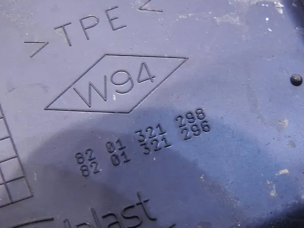 Tappetini in gomma RENAULT CLIO IV 4 - Bordo Alto, OE image 4