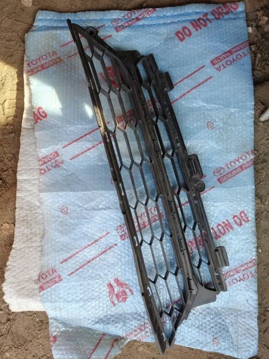 Renault Megane III Radiatorrooster OEM 622542078R image 2