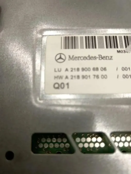 Amplificador Audio Mercedes OEM A2189006806 Usado image 3