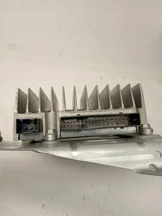 Amplificador Audio Mercedes OEM A2189006806 Usado image 4