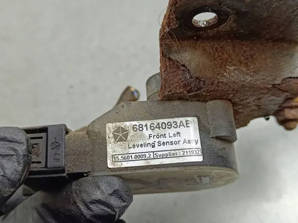 Sensor suspensión aire Jeep OE OEM 68164093AE delantero image 4
