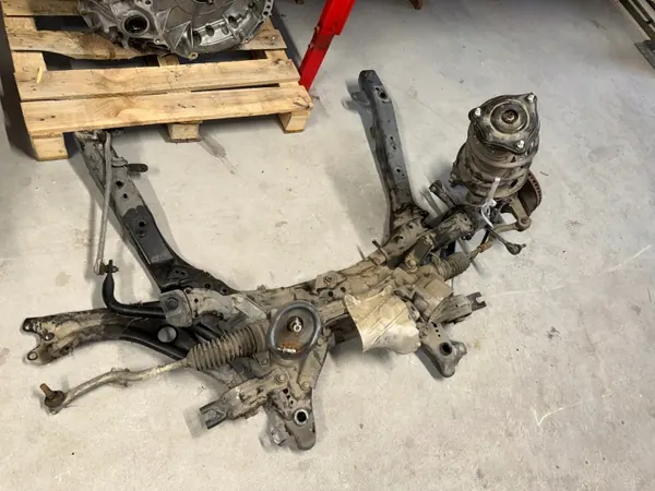 Honda Civic X 1.5 Motorfäste OEM 17-22r Begagnad image 2