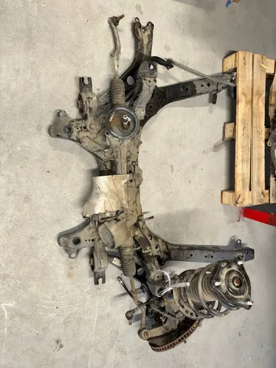 Honda Civic X 1.5 Motorfäste OEM 17-22r Begagnad image 3