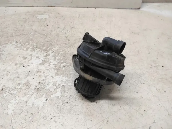 Toissijainen ilmapumppu OEM 06A959253B Audi A4 B6 2.0 image 3