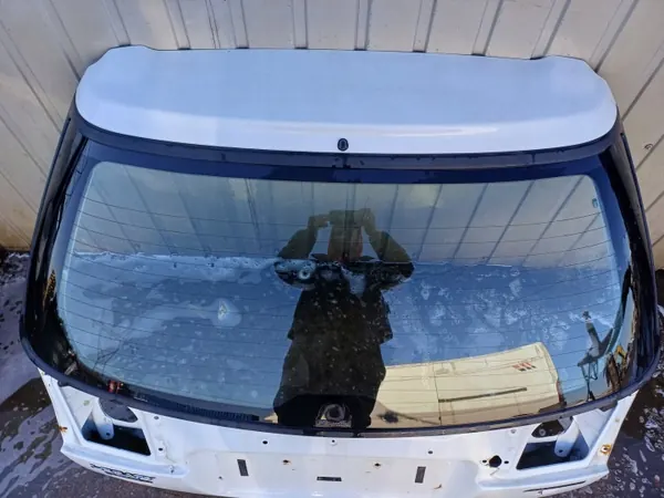 Puerta Trasera Subaru Legacy III OEM RTEKO LUK1126 image 3
