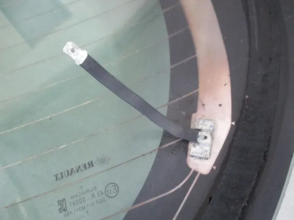 Clio 4 13-19 HB Heckklappenglas OEM Teil image 8