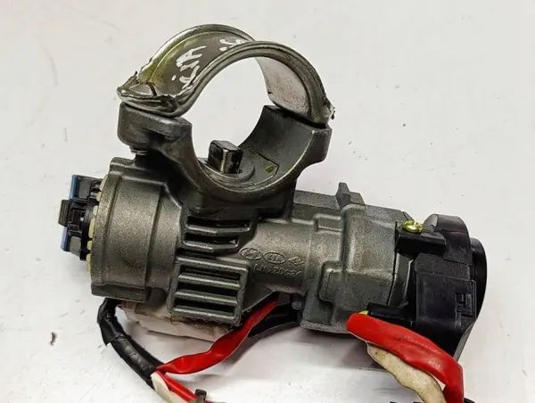 Insertion de clé de contact KIA Sportage III OEM LMZDC2S6 image 3
