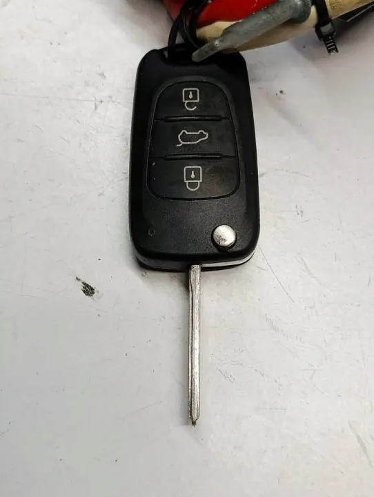 Insertion de clé de contact KIA Sportage III OEM LMZDC2S6 image 6