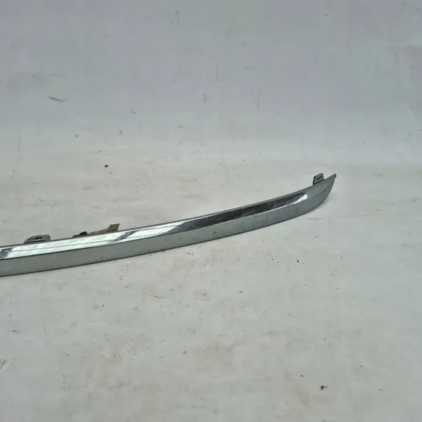 Volvo V90 Takapuskurin Kromilista OEM 32136124 image 5