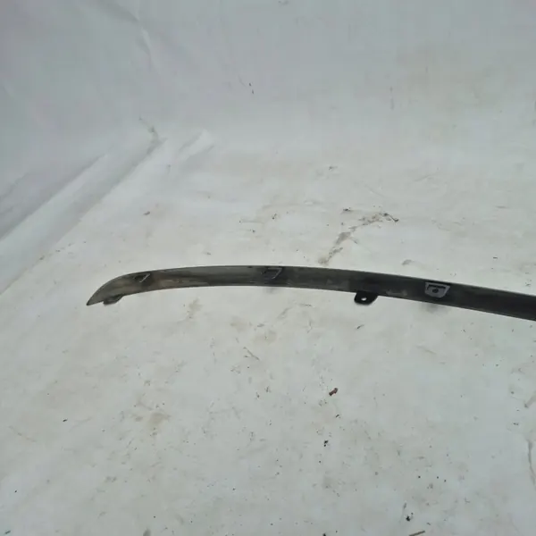 Volvo V90 Takapuskurin Kromilista OEM 32136124 image 7