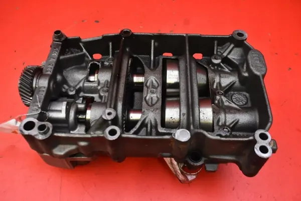 Öljypumppu OEM 03L103537 Skoda Superb 2.0 TDI:lle image 3