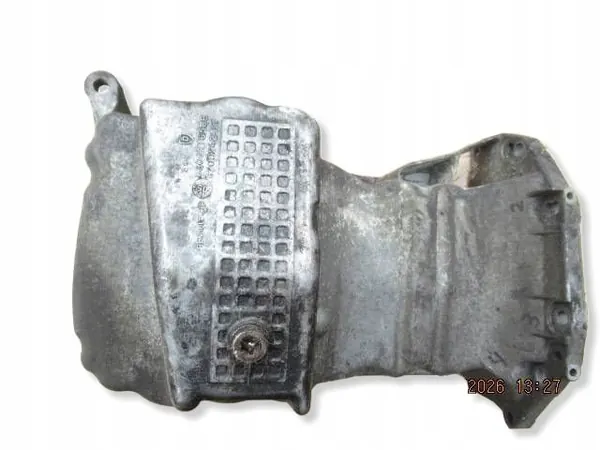Cárter de aceite Dacia usado OEM 8200276588 Logan I image 2
