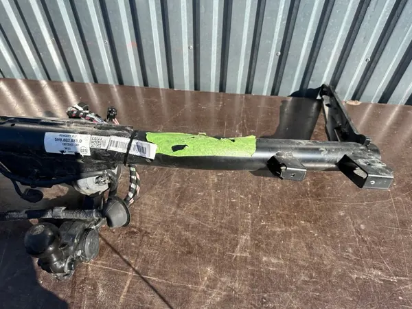 Peräkärkikytkin VW Golf VIII 8 Farmari OEM 5H9803881D image 3