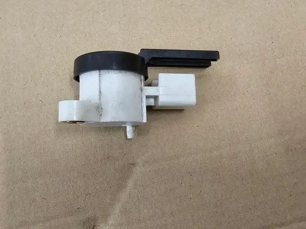 Bremsenpedal-Positionssensor Chevrolet Aveo T-300 image 3