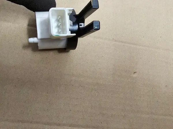 Bremsenpedal-Positionssensor Chevrolet Aveo T-300 image 5