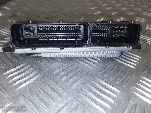 2003 Nissan Almera ECU MEC32211 1.5 Essence image 3