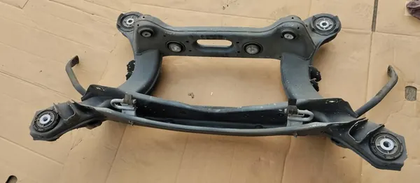 Traversa di Sospensione Posteriore Mercedes Classe E W213 W204 W205 A2043520206 image 4