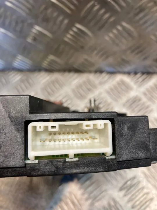 Subaru Legacy Schiebedachmotor OEM 65450AJ010 image 4