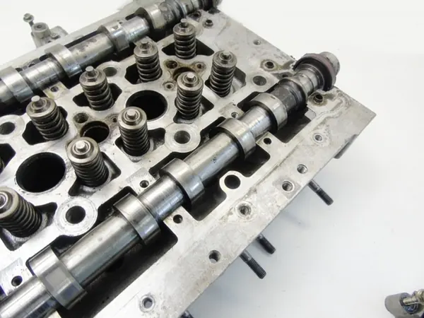Culasse 2.5 Dci Cdti d'occasion pour Renault OEM image 7