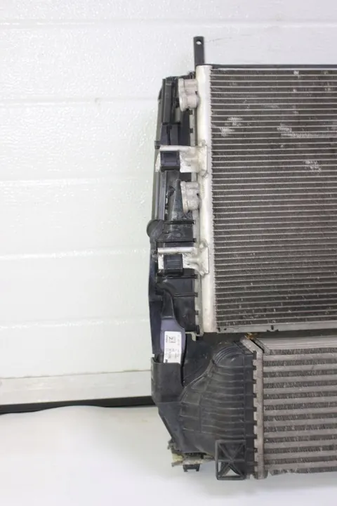 Conjunto de radiadores BMW F45 F48 F60 F56 F54 2013- OEM image 4