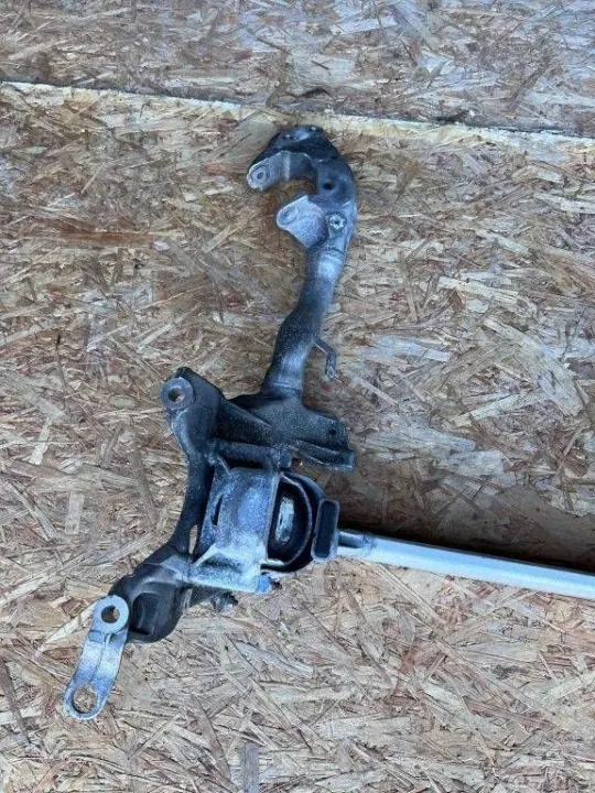 Audi Q5 SQ5 2013 Etuaputuki OEM 8R0399315 image 4