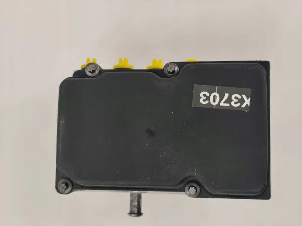 Bomba controlador ABS OEM 56110-55L10 Usado image 7