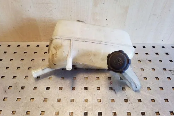 Motorutrymmet delar RENAULT MEGANE II ESTATE 8200273157 image 3