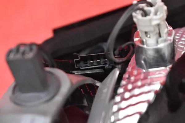 Höger Baklykta 25870194 Opel Astra 4 IV J Sedan Lift image 7