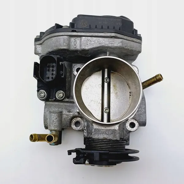 Corpo de borboleta Audi A3 S3 8L 1.8 06A133064M image 8