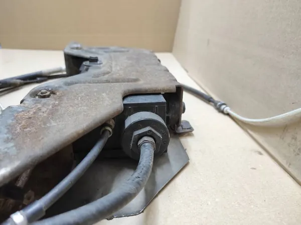Módulo de travão de mão OEM 8200498693 Renault image 3