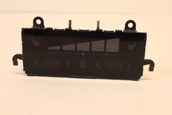 Volvo S60 ilmastointipaneeli OEM 31674023 - Käytetty image 2