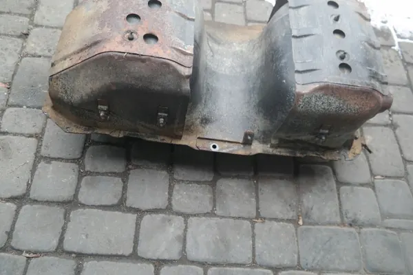 Mitsubishi bränsletank OEM ZBIORNIK BAK PALIWA image 4
