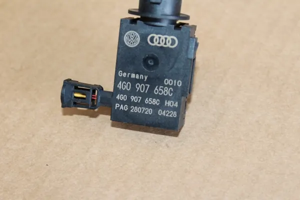OEM 4G0907658C ilmanlaatusensori Audi A6 A7 Q7 image 3