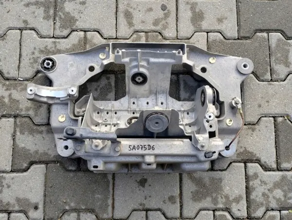 Soporte Compresor Aire Acondicionado BMW OEM 5A075D6 - Usado image 2