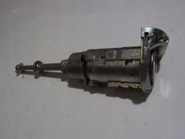 OEM 501992 Voorlinker deurslotcilinder Renault Scenic III image 2