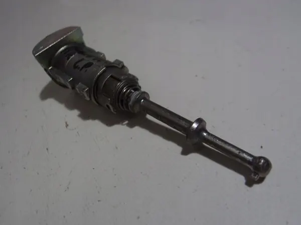 OEM 501992 Voorlinker deurslotcilinder Renault Scenic III image 5