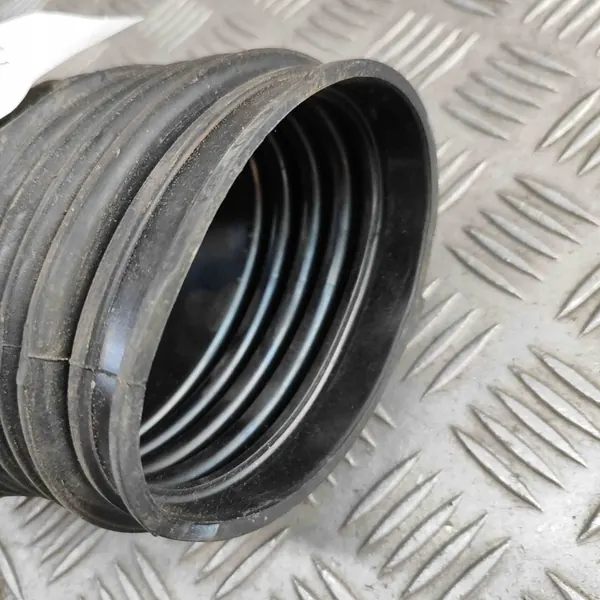 BMW G30 G31 M550dX G11 750dX G05 M50dX Luftrohr 8575716 image 5