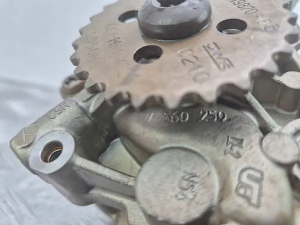BMW Engine Oil Pump OEM 7560250 for N54 Models image 5