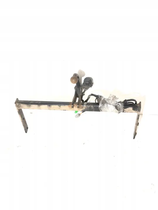 Kit de Enganche Volvo V70 OEM 30754968 - Usado image 9