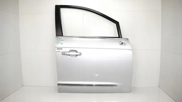 Porte avant droite OEM 360176348 pour SsangYong Rodius II image 2