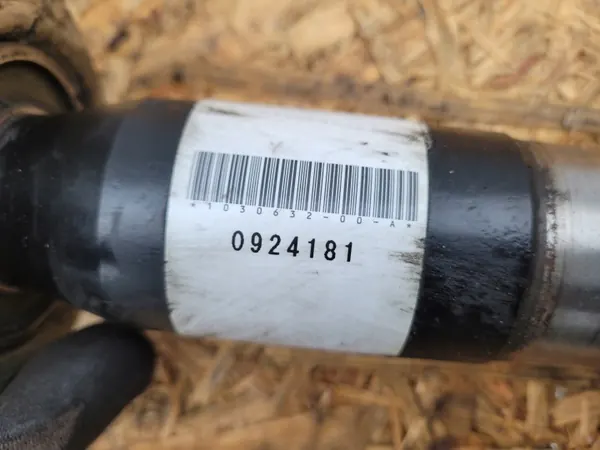 Tesla X Zwischenwelle OEM 1030632-00 Gebraucht image 4