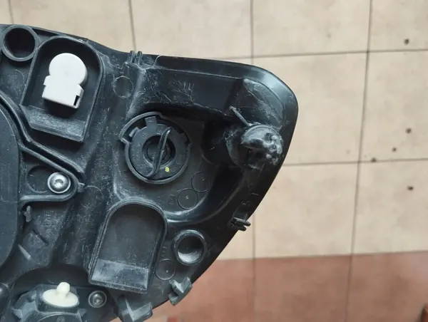 OIK. XENONVALO VOLVO S60 V60 LIFT 2013-2018 31420254 image 6