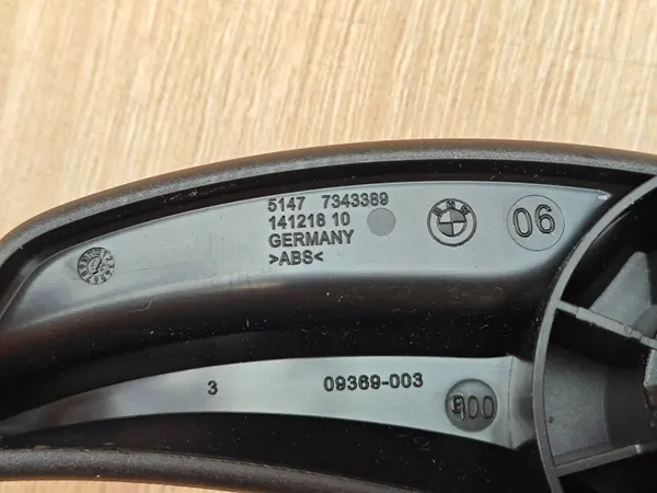 BMW OE Motorhuveöppningshandtag OEM 7343389 5-serien image 5