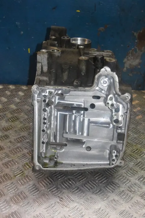 DSG DQ250 Växellådshus OEM 02E301103K image 4
