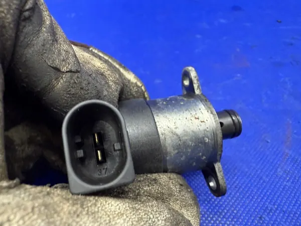 Válvula de pressão de combustível Audi VW 3.0TDI image 4